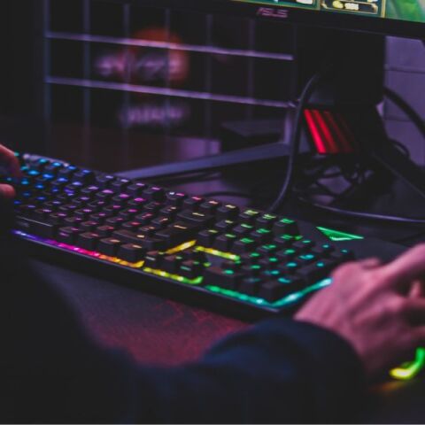 Σοκαριστική υπόθεση παιδικής πορνογραφίας: 1000 βίντεο και φωτογραφίες βρέθηκαν στα αρχεία μαθητή μετά από έρευνα της Δίωξης Κυβερνοεγκλήματος