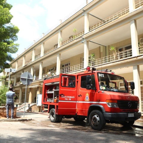 Λήξη συναγερμού για τη φωτιά στο νοσοκομείο «Σωτηρία»