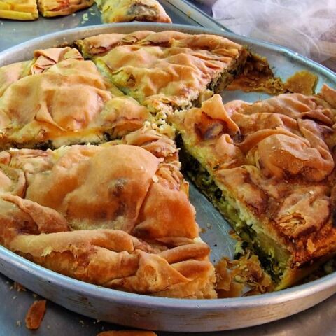 Οι λιχουδιές που αξίζει να πάρεις μαζί σου φεύγοντας από τον Βόλο