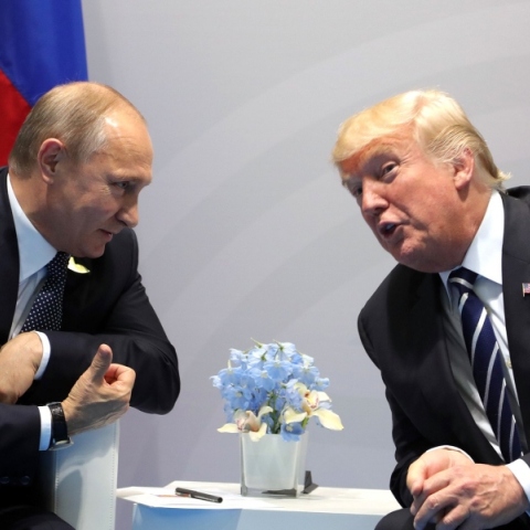 Γιατί η επικείμενη διμερής συνάντηση μεταξύ του Ντόναλντ Τραμπ και του Βλαντιμίρ Πούτιν ενδεχομένως να είναι και η κρισιμότερη της μεταψυχροπολεμικής ιστορίας