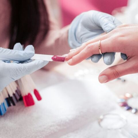 Η ΕΕ απαγορεύει οριστικά συγκεκριμένο τζελ νυχιών από 1η Σεπτεμβρίου -