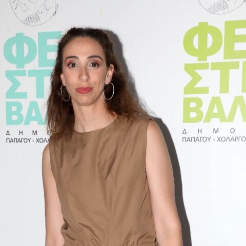 Έλενα Χαραλαμπούδη: Το περιστατικό με θαυμάστριά της - Mπήκε απ’ το παράθυρο του αυτοκινήτου και φώναζε “Σ’ αγαπώ”