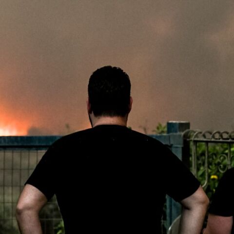 Εκκενώνεται η Κάτω Αχαΐα,  - Απομακρυνθείτε προς Πύργο Ηλείας 
