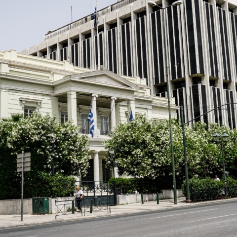 Κάντε ησυχία. Το Υπουργείο Εξωτερικών κοιμάται