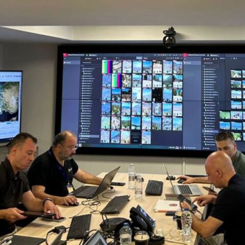 Μέσα στο War Room της Πολιτικής Προστασίας - Πώς γίνεται η διαχείριση των πυρκαγιών στο ΕΣΚΕΔΙΚ 