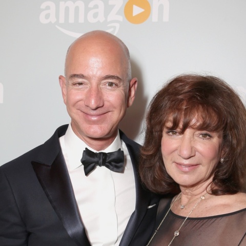 Ο Τζεφ Μπέζος με τη μητέρα του, Τζάκι