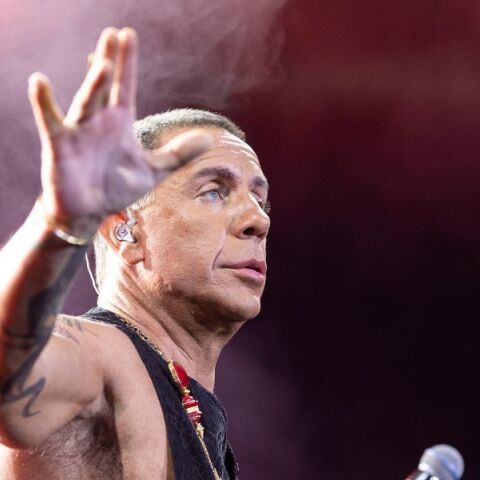 Κάτω τα χέρια από τον Μαζώ!