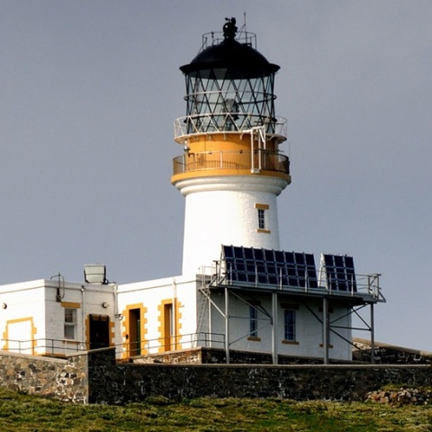 O φάρος στα Νησιά Φλάναν