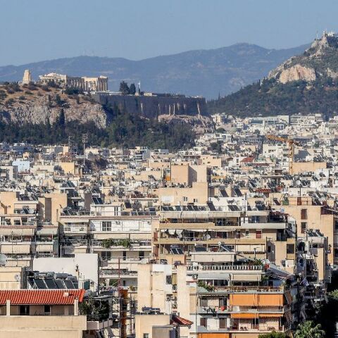 «Μπλόκο» της ΑΑΔΕ σε 8.000 «άκυρες» γονικές παροχές και δωρεές