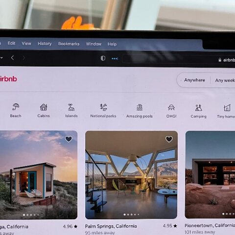 Τι αλλάζει στις κρατήσεις μέσω AirBnB στις ΗΠΑ 