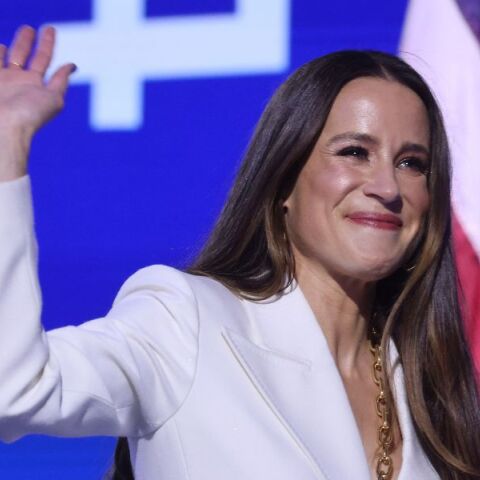 «Ο άνδρας μου χέρι-χέρι με την κοπέλα του» - Η ανάρτηση της κόρης του Μπάιντεν πριν ζητήσει διαζύγιο