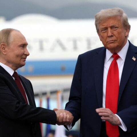 Πώς εξηγείται η αιφνίδια αλλαγή στάσης του Τραμπ μετά την Αλάσκα και γιατί ανησυχούν οι Ευρωπαίοι