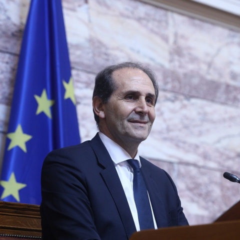 Απόστολος Βεσυρόπουλος