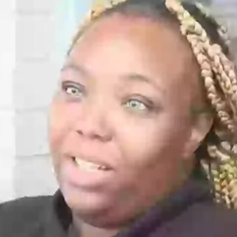 H απάντηση της Burger King για την απόλυση υπαλλήλου που κρατούσε για ώρες κατάστημα μόνη της