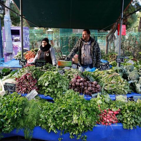 Άμεση ενίσχυση των λαϊκών αγορών με νέες άδειες και ταχεία έκδοση - Στόχος ο εκσυγχρονισμός, ο ανταγωνισμός και περισσότερες επιλογές για τους καταναλωτές.
