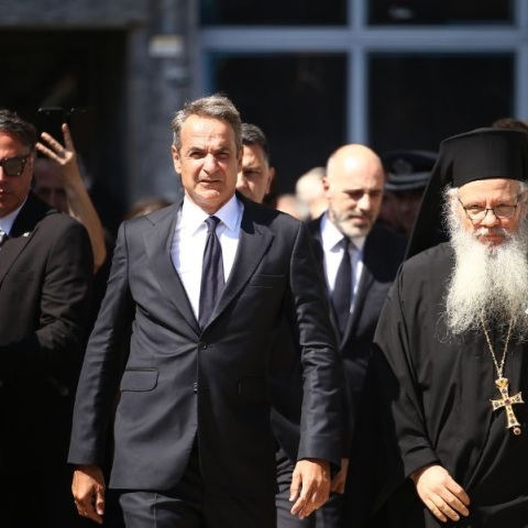 Απόστολος Βεσυρόπουλος: Σε κλίμα οδύνης τελέστηκε η κηδεία του 59χρονου γραμματέα της ΚΟ της ΝΔ - «Έφυγε το καλύτερο παιδί», είπε στον επικήδειο ο πρωθυπουργός