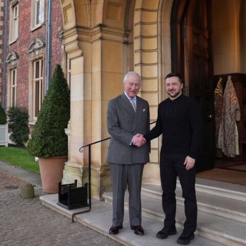 Ο βασιλιάς Κάρολος Γ' εξέφρασε την υποστήριξή του στην Ουκρανία με αφορμή την Ημέρα Ανεξαρτησίας - Η Βρετανία ανακοίνωσε συνέχιση της στρατιωτικής εκπαίδευσης