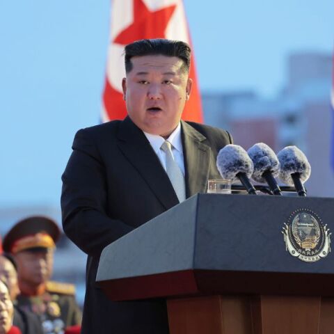 Η Βόρεια Κορέα δοκίμασε δύο νέους πυραύλους αεράμυνας υπό τον Κιμ Γιονγκ Ουν, εν μέσω αυξανόμενης έντασης με Σεούλ και Ουάσιγκτον