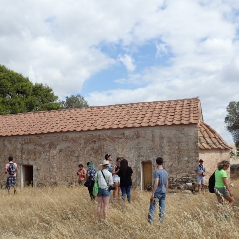 Ιερός Ναός Αγίων Ταξιαρχών, Καλύβια