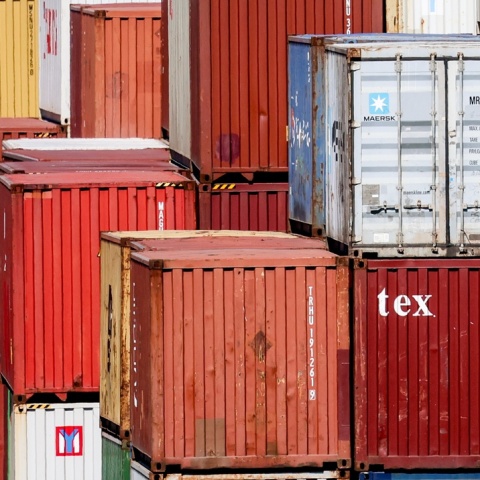 Κιβώτια με εμπορεύματα