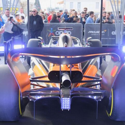 Το μονοθέσιο της McLaren F1 Team κάνει στάση στη Θεσσαλονίκη από τις 6 Σεπτεμβρίου, προσφέροντας μοναδική εμπειρία στους φίλους του αθλήματος