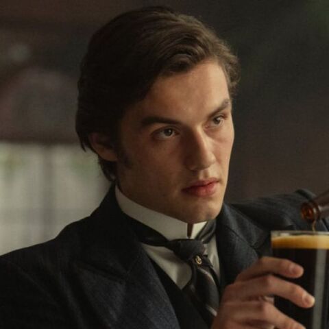 Στον αέρα το πρώτο τρέιλερ του «House of Guinness» με την υπογραφή του δημιουργού του «Peaky Blinders», Στίβεν Νάιτ