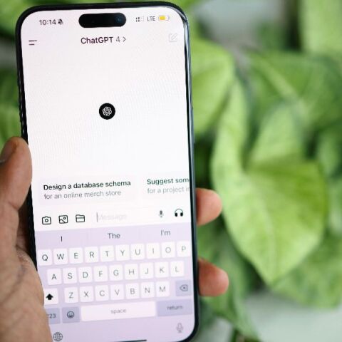 «Έπεσε» το ChatGPT παγκοσμιώς - Εξοργισμένοι οι χρήστες του AI