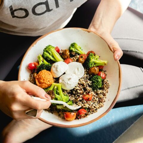 4 μύθοι για τα κιλά των διακοπών