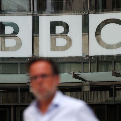 Λονδίνο: Φωτιά ξέσπασε στα πρώην κεντρικά γραφεία του BBC - 100 πυροσβέστες στη μάχη