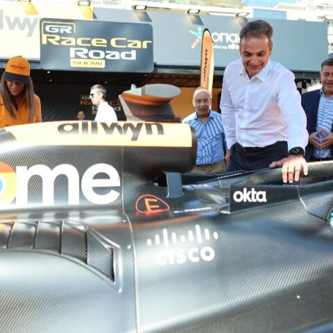 «Εγώ αν μπω εδώ δεν θα ξαναβγώ, ε;» - Το σχόλιο Μητσοτάκη για το μονοθέσιο της Formula 1