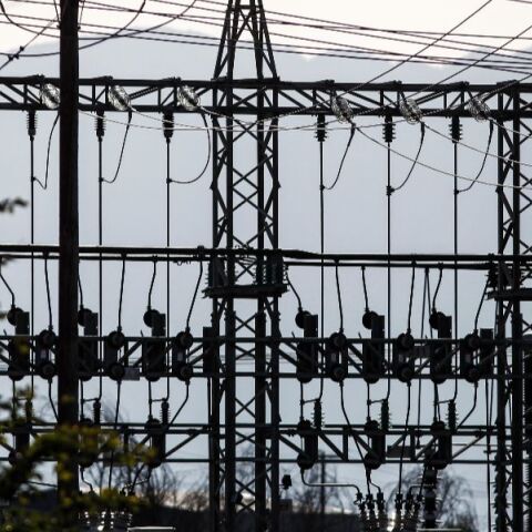 Σε χαμηλό 16μήνου η τιμή του ηλεκτρικού ρεύματος τον Αύγουστο  