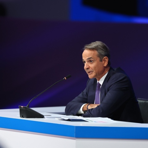 LIVE | Μητσοτάκης: Ευφάνταστα τα σενάρια για αλλαγή ηγεσίας στη ΝΔ πριν τις εκλογές του 2027