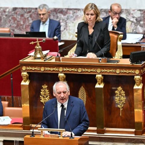 Γαλλία: Πού οφείλεται η κυβερνητική αστάθεια και τι αναμένεται να συμβεί;