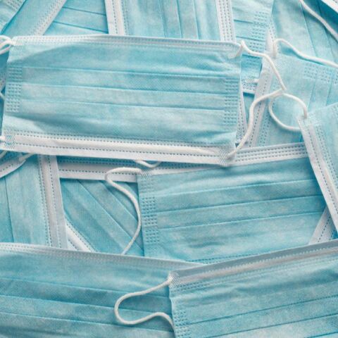 Χημική ωρολογιακή βόμβα οι μάσκες μίας χρήσης που χρησιμοποιήθηκαν στην πανδημία COVID-19