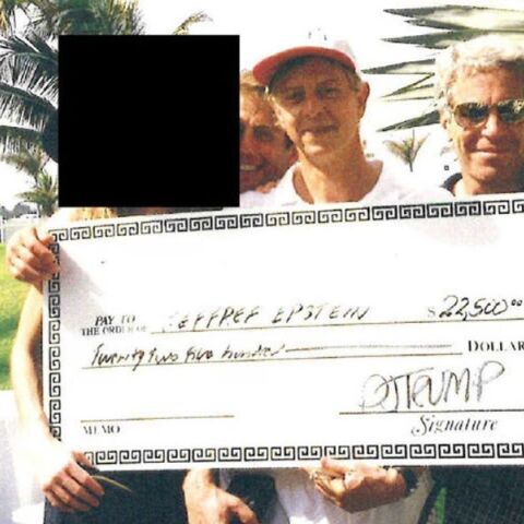 Φωτογραφία από τα γενέθλια του Τζέφρι Έπσταϊν δείχνει «συναλλαγή» με τον Ντόναλντ Τραμπ για γυναίκα έναντι 22.500 δολαρίων, εντείνοντας τα ερωτήματα.