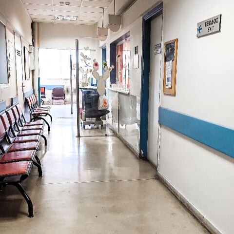 «Δώσε 3.000 αλλιώς δεν τη βάζω στο χειρουργείο» - Οι εκβιασμοί του καρδιοχειρουργού στο Ιπποκράτειο