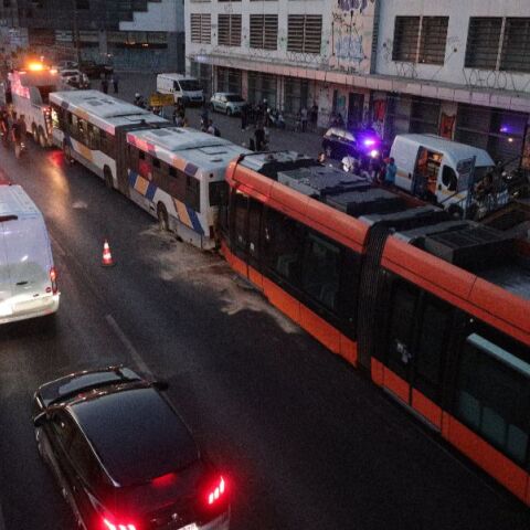 Πειραιάς: Επιβάτης του τραμ ήταν και στο τροχαίο των λεωφορείων στη Βούλα πριν 2 μήνες