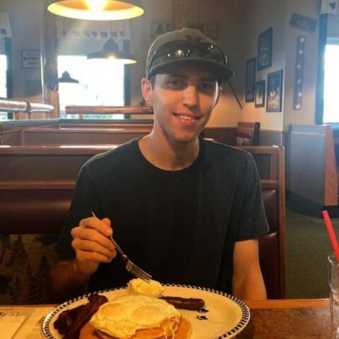 Ο δολοφόνος του Τσάρλι Κερκ, Τάιλερ Ρόμπινσον