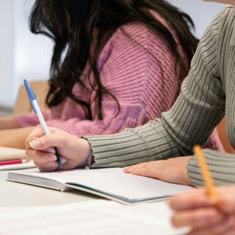 Άμεσα στα σχολεία το πιλοτικό πρόγραμμα «Καλλιεργώντας Κριτικούς Αναγνώστες» για την προστασία από τα fake news - Συνεργασία ΓΓΕE, υπουργείου Παιδείας και ΑΠΘ