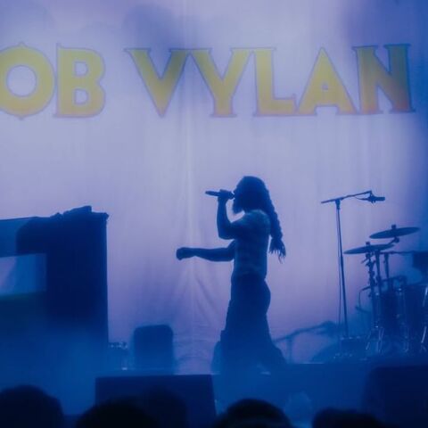 Ακυρώθηκε συναυλία των Bob Vylan στην Ολλανδία μετά τα σχόλια για τον θάνατο του Τσάρλι Κερκ - Η διοργανώτρια εταιρεία υποστηρίζει πως «ξεπέρασαν τα όρια».