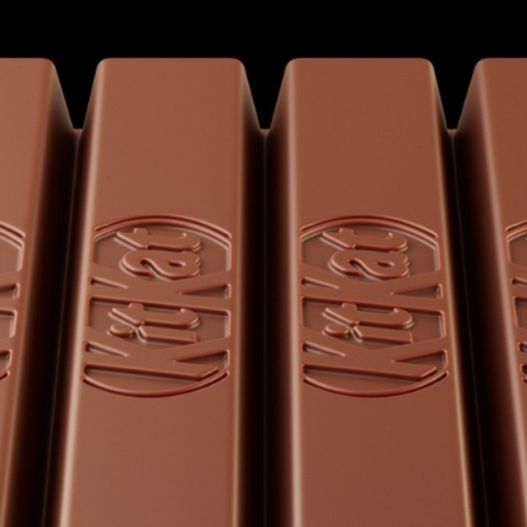 H Kit Kat ως τρολ στην παρουσίαση του νέου της προϊόντος 