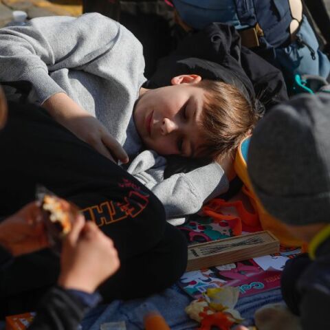 Έκθεση του Yale καταγράφει 200 ρωσικά στρατόπεδα όπου παιδιά από την Ουκρανία υφίστανται πλύση εγκεφάλου, εκπαίδευση και στρατιωτικοποίηση.