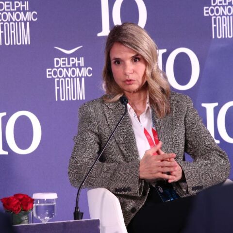 Μιλένα Αποστολάκη: Ζητά παρέμβαση της ΤτΕ για καταχρηστική πρακτική τράπεζας