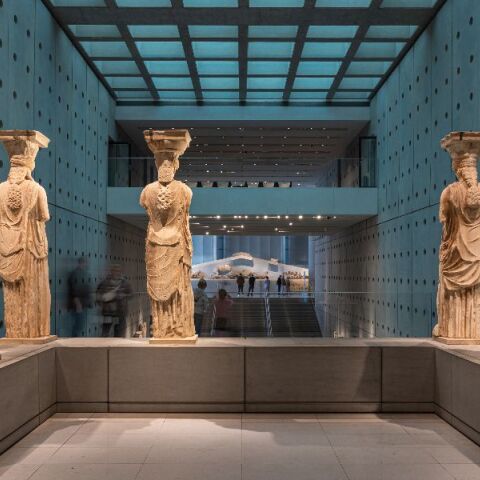 Οι Καρυάτιδες του Ερεχθείου στο Μουσείο Ακρόπολης © Μουσείο Ακρόπολης/ Σοφία Παπαστράτη 