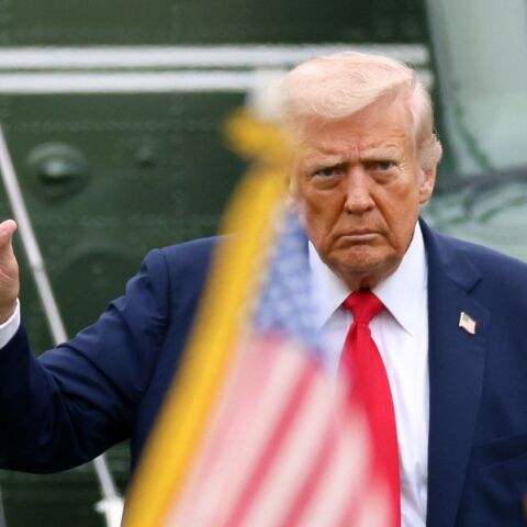 Ο πρόεδρος των ΗΠΑ Ντόναλντ Τραμπ ανακοίνωσε την πρόθεσή του να κατατάξει την antifa στους τρομοκράτες, παρότι η οργάνωση δεν έχει συγκεκριμένη δομή ή ηγεσία.