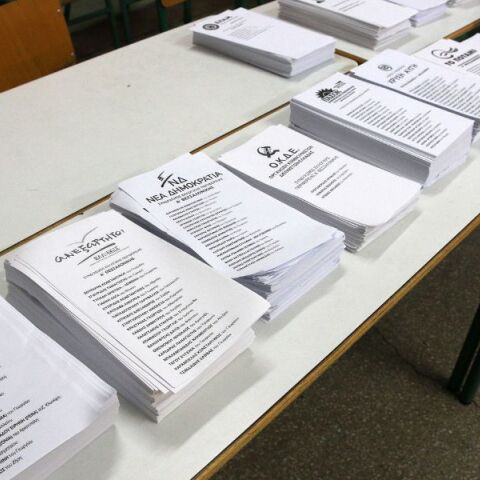 Στροφές και επιστροφές πριν την αντίστροφη μέτρηση για την κάλπη