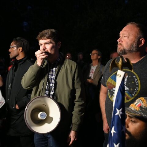 Ο Νικ Φουέντες και η αμερικανική ακροδεξιά 