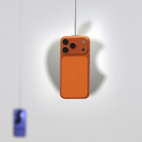 Το νέο iPhone 17 έχει ένα μεγάλο ελάττωμα, σύμφωνα με καταγγελίες - Aντιδράσεις χρηστών και trend με το hashtag #Scratchgate στα social media.