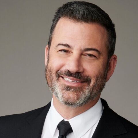 Τζίμι Κίμελ: Η Ντίσνεϊ ανακοίνωσε την επιστροφή του Jimmy Kimmel Live!, όμως η Σίνκλερ συνεχίζει την αναστολή απαιτώντας συγγνώμη και δεσμεύσεις.