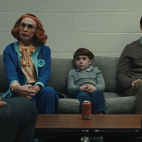 Ο σκηνοθέτης Ζακ Κρέγκερ επιβεβαίωσε ότι εργάζεται πάνω σε ένα πρίκουελ της επιτυχημένης ταινίας τρόμου Weapons, με επίκεντρο τον χαρακτήρα της θείας Γκλάντις